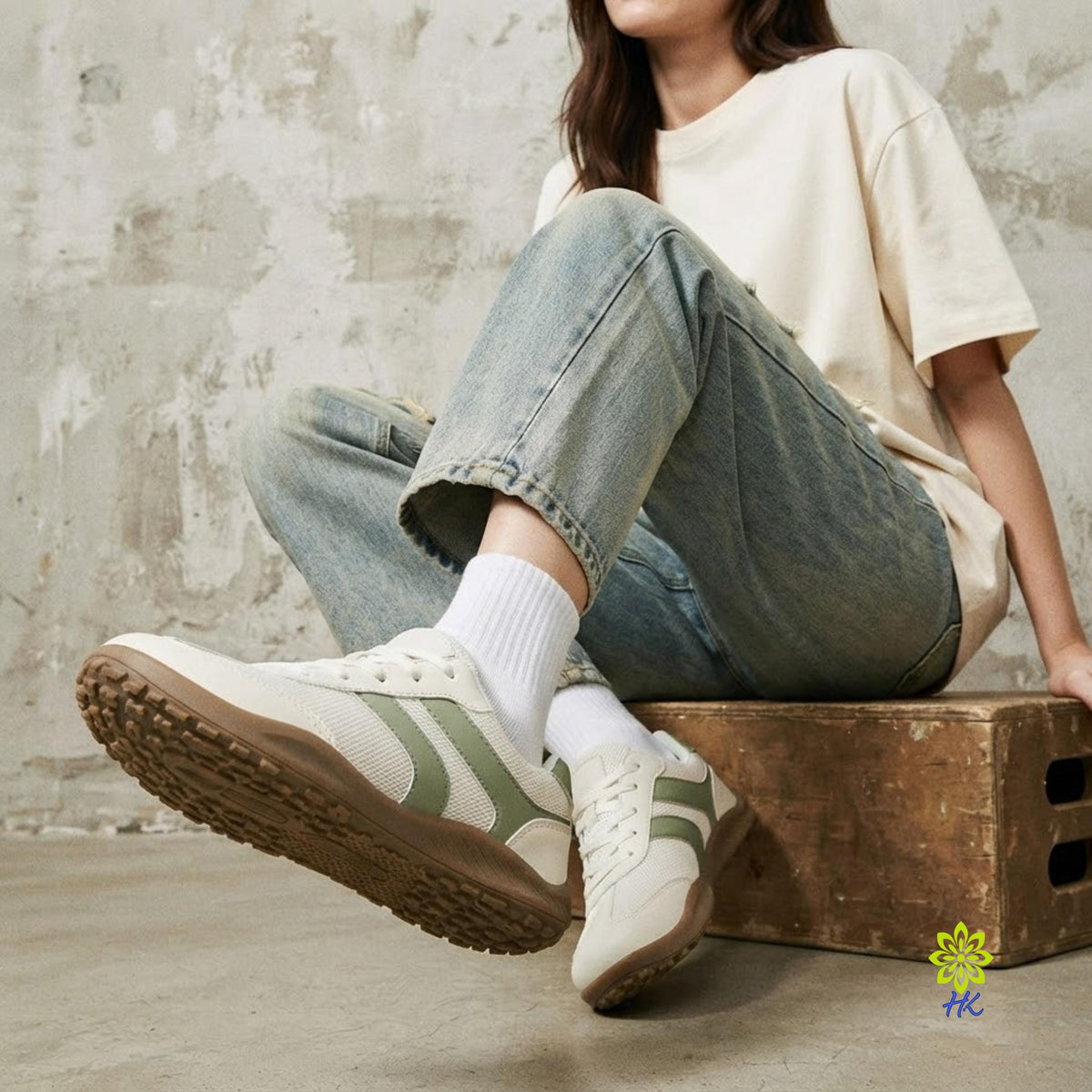 Retro Wide Toe Mesh Walking Sneakers