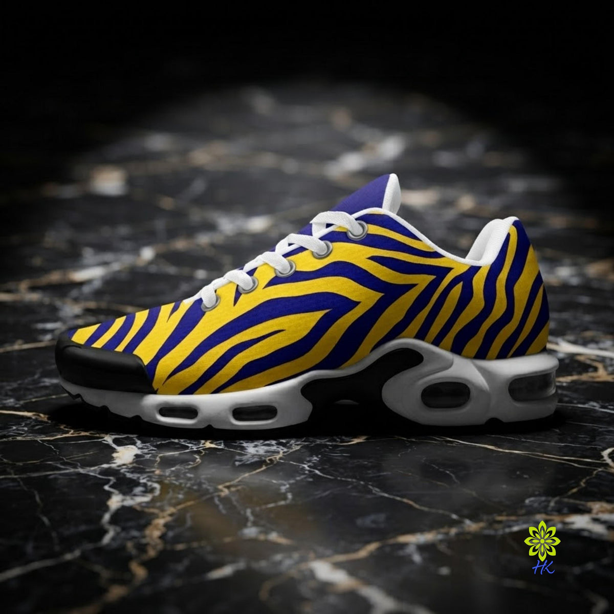 Animal Stripe Men’s Cushioned Lace-Up Sneakers