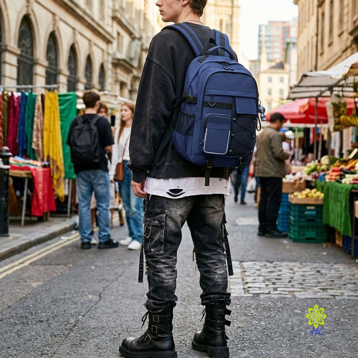 Geräumiger Rucksack für Schule und Reise