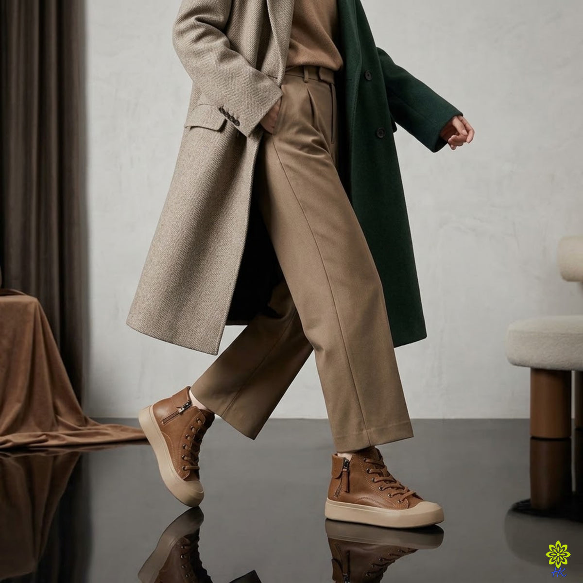 Braune Leder-High-Top-Sneaker mit Seitenreißverschluss