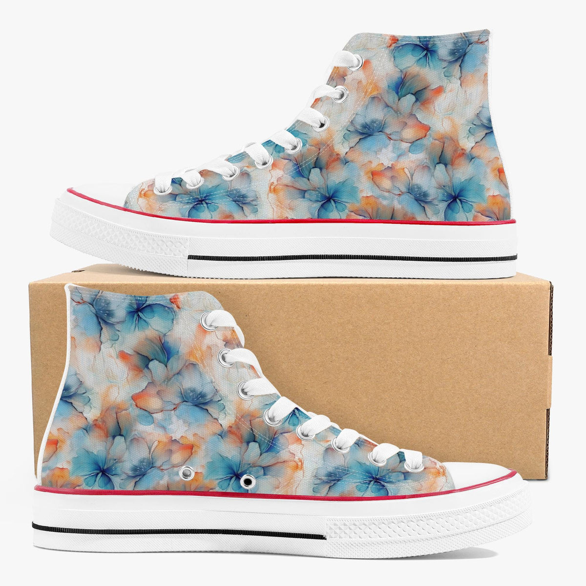 Bloemen canvas high-top sneakers in zijaanzicht op een kartonnen doos