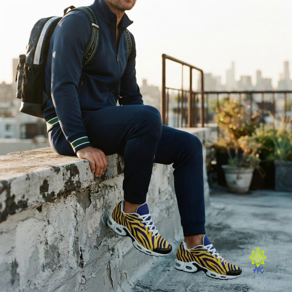 Animal Stripe Men’s Cushioned Lace-Up Sneakers